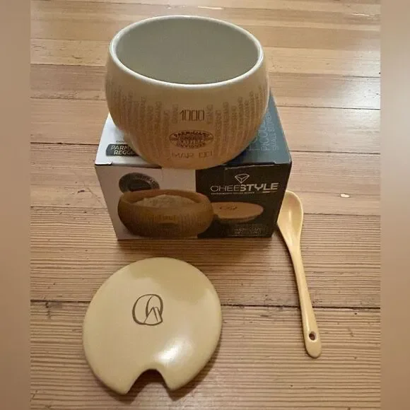 Emilia Food Love ceramic cheese box and ceramic cheese spoon. NWT, NIB. - Picture 8 of 14